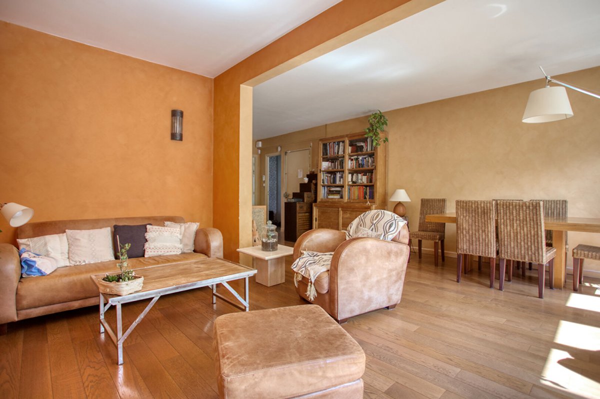 Vente Appartement  5 pièces - 111m² 75015 Paris
