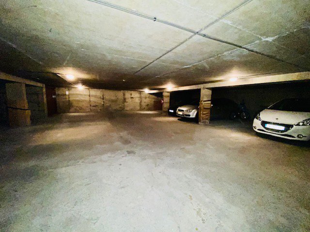 Vente Parking  - 0m² 75015 Paris