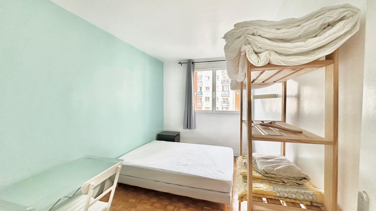 Location Appartement  4 pièces - 71m² 75015 Paris