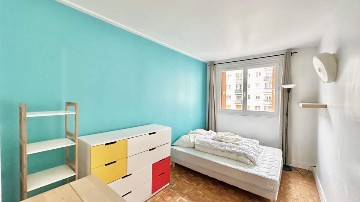 Location Appartement  4 pièces - 71m² 75015 Paris
