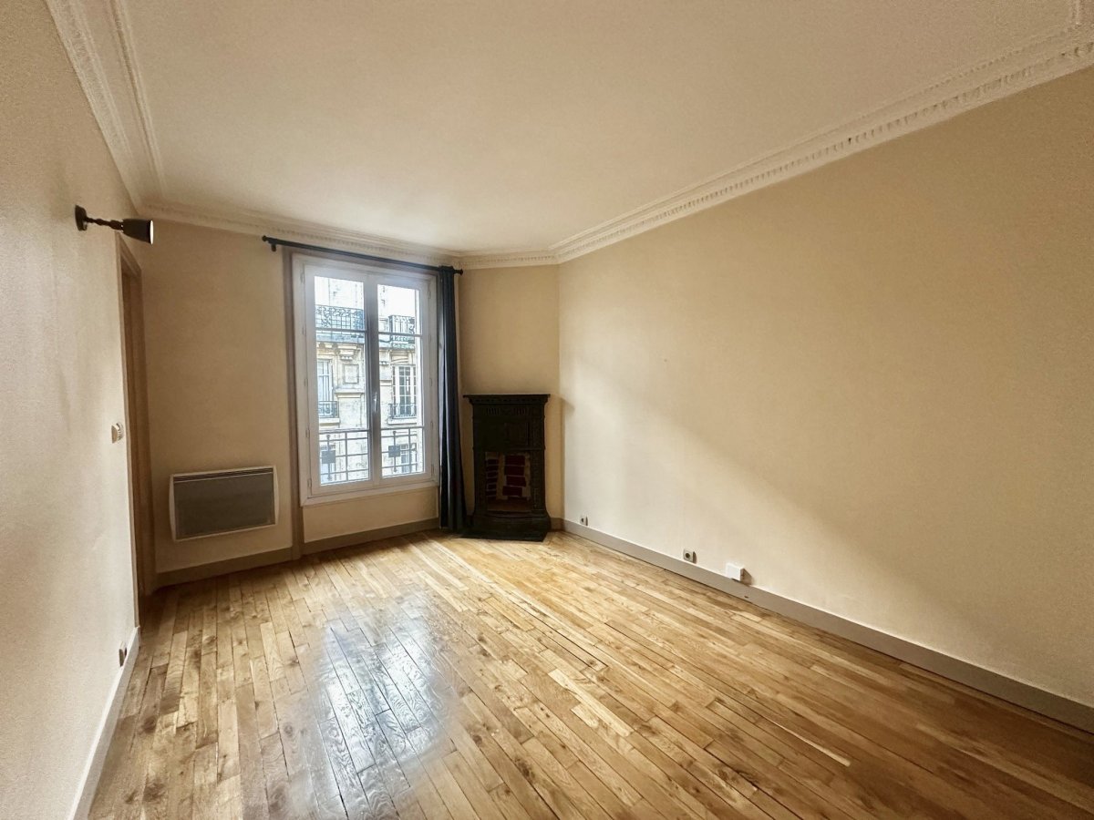 Location Appartement  2 pièces - 46.08m² 75015 Paris