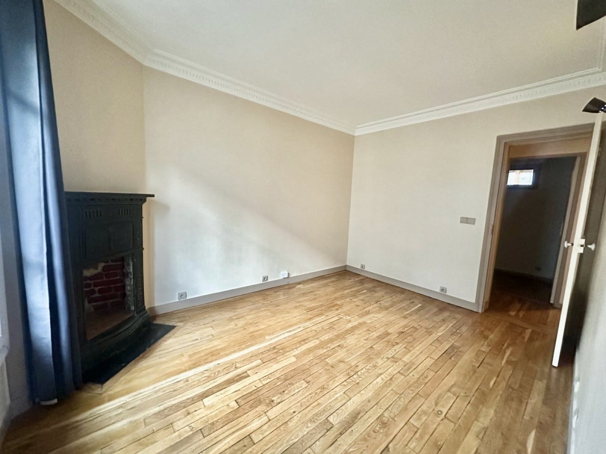 Location Appartement  2 pièces - 46.08m² 75015 Paris