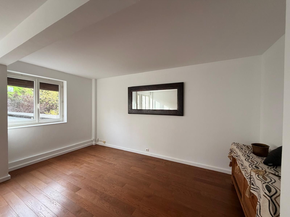 Vente Appartement  5 pièces - 111m² 75015 Paris