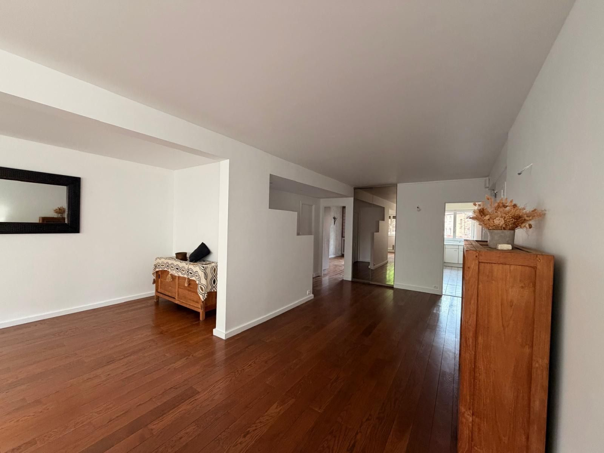 Vente Appartement  5 pièces - 111m² 75015 Paris