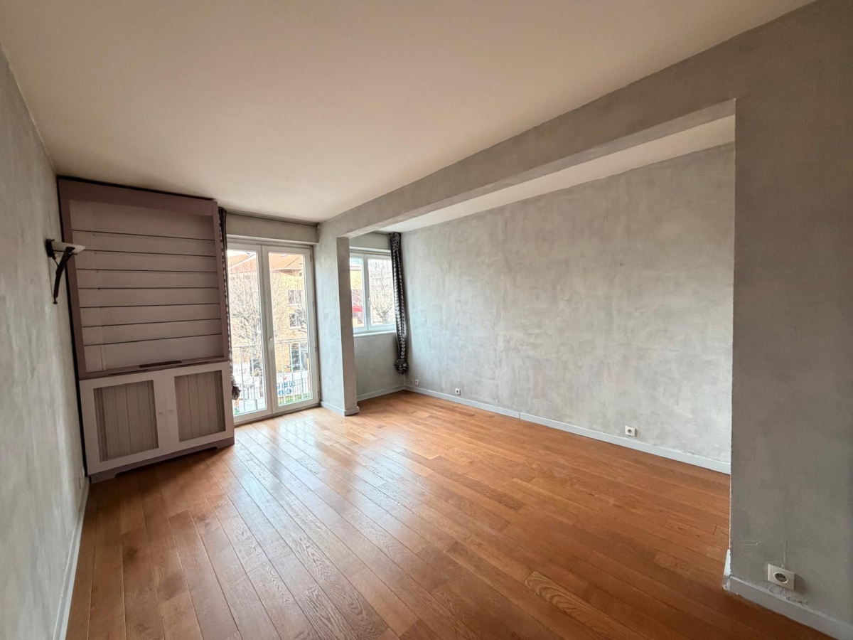 Vente Appartement  5 pièces - 111m² 75015 Paris