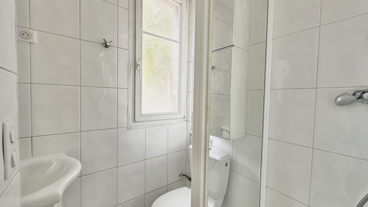 Vente Appartement  1 pièce (studio) - 12.34m² 75015 Paris