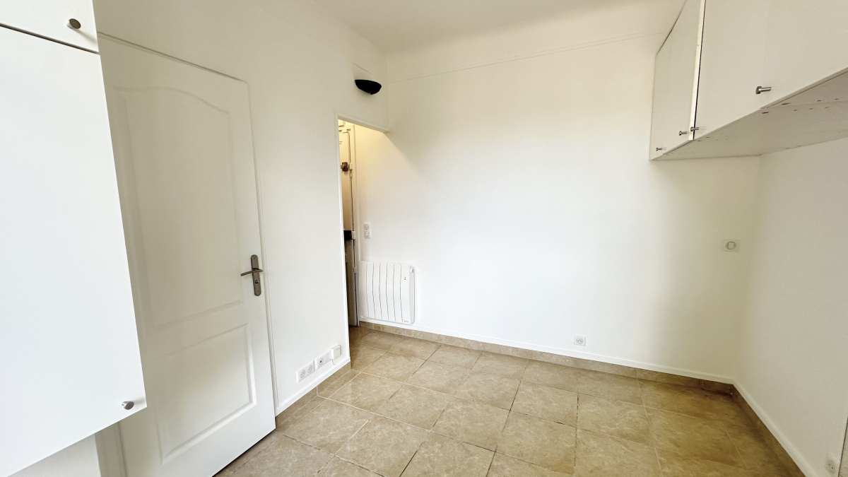 Vente Appartement  1 pièce (studio) - 12.34m² 75015 Paris
