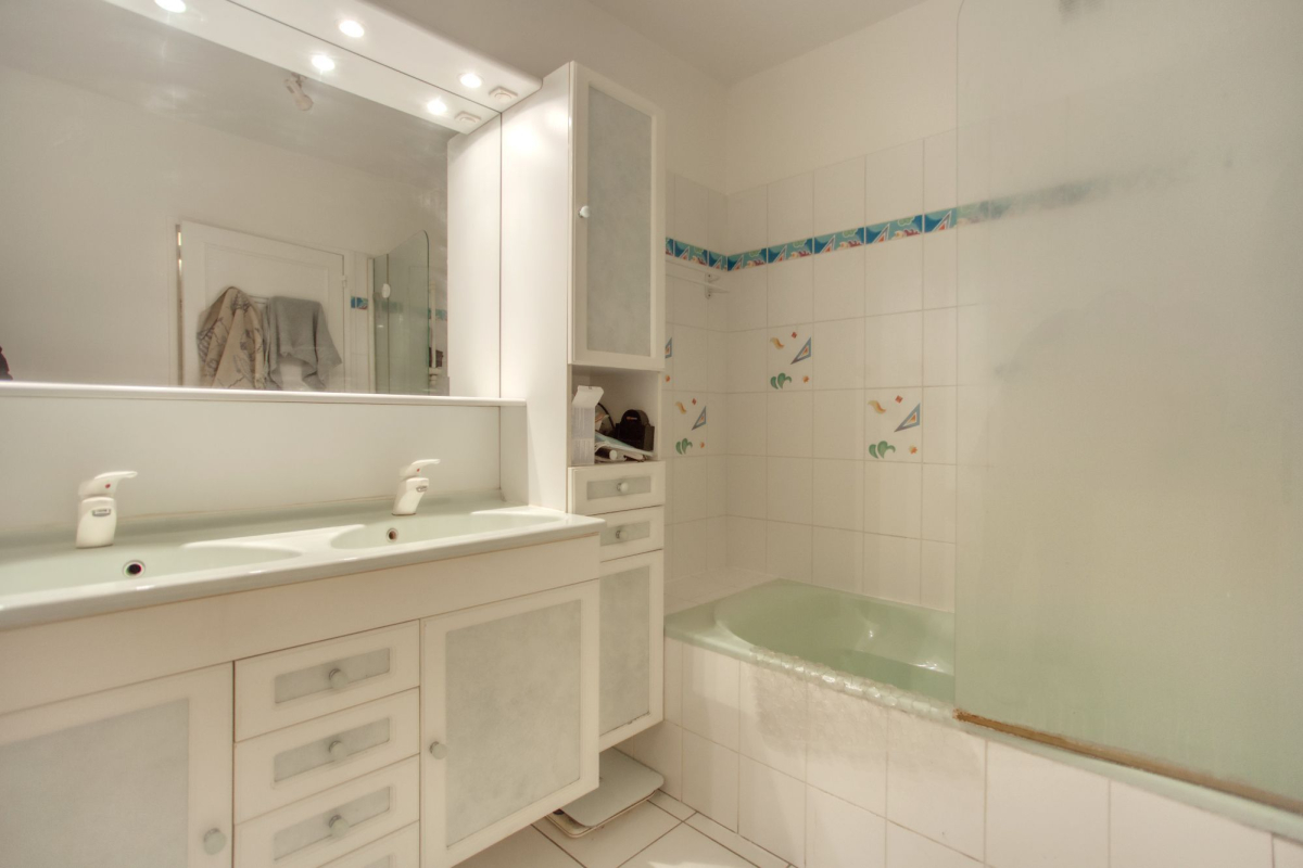 Vente Appartement  4 pièces - 85m² 75015 Paris