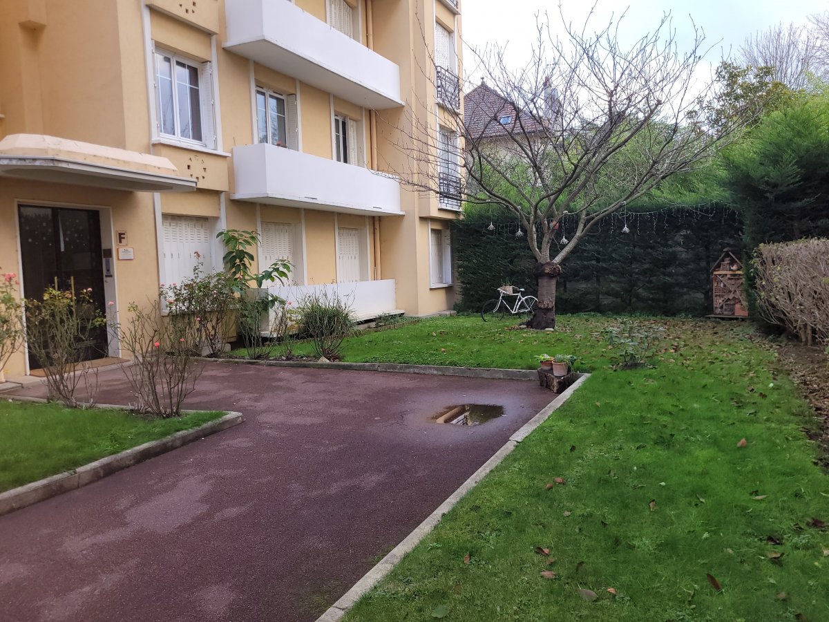 Vente Chambre individuelle  3 pices - 62m 95160 Montmorency