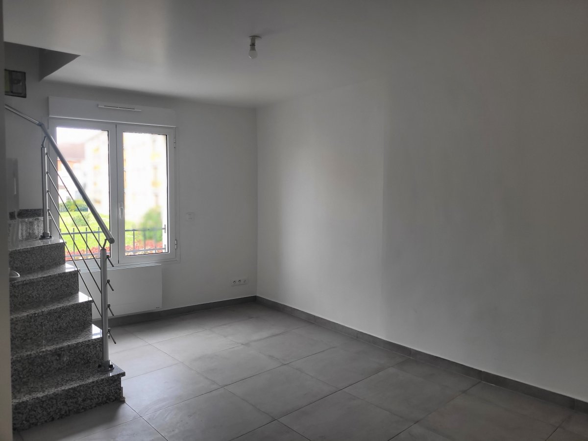 Location Appartement  2 pices - 30.97m 95360 Montmagny