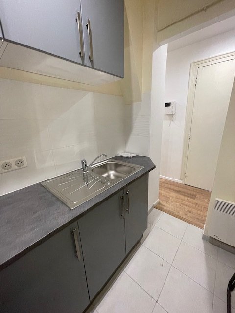 Location Appartement  2 pices - 40m 75009 Paris