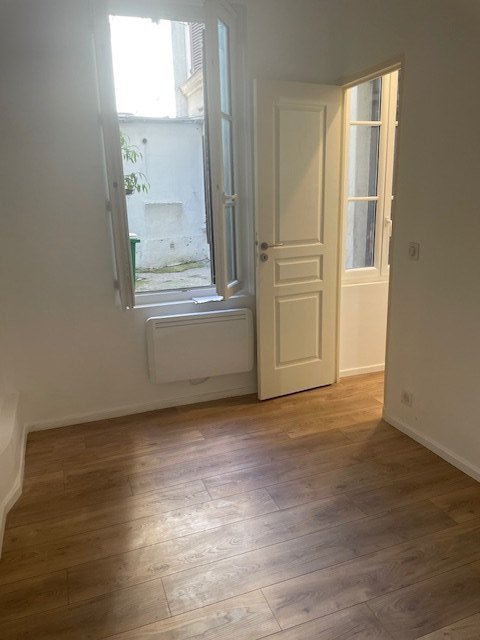 Location Appartement  2 pices - 40m 75009 Paris