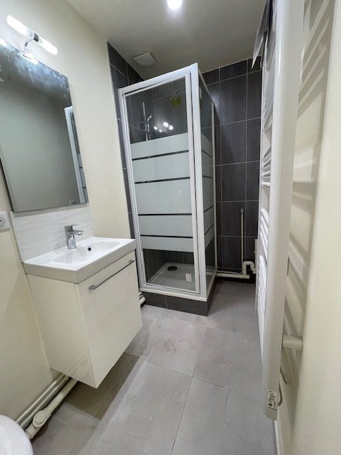 Location Appartement  2 pices - 40m 75009 Paris
