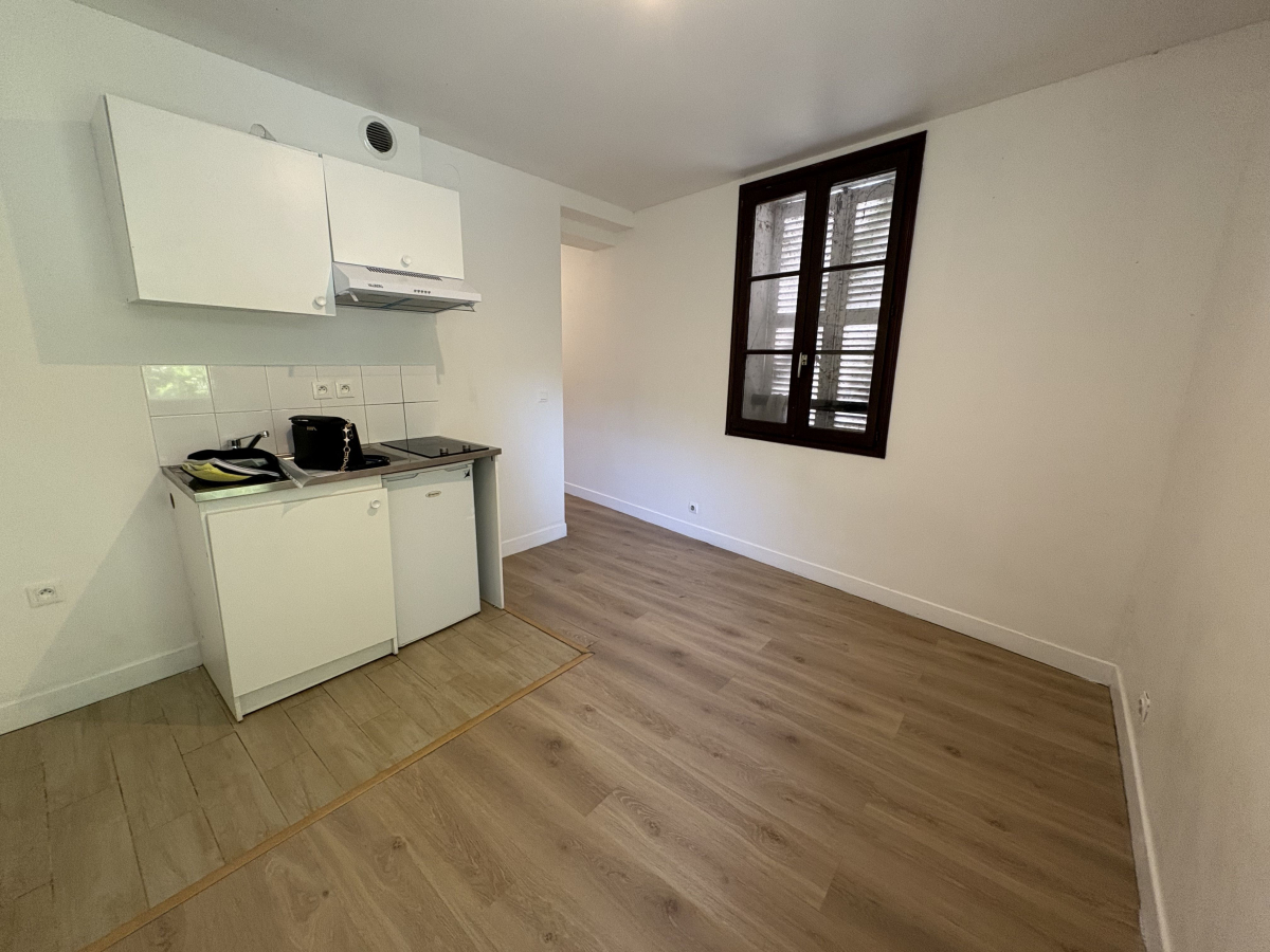 Location Appartement  1 pi�ce (studio) - 21m� 77390 Chaumes-en-brie