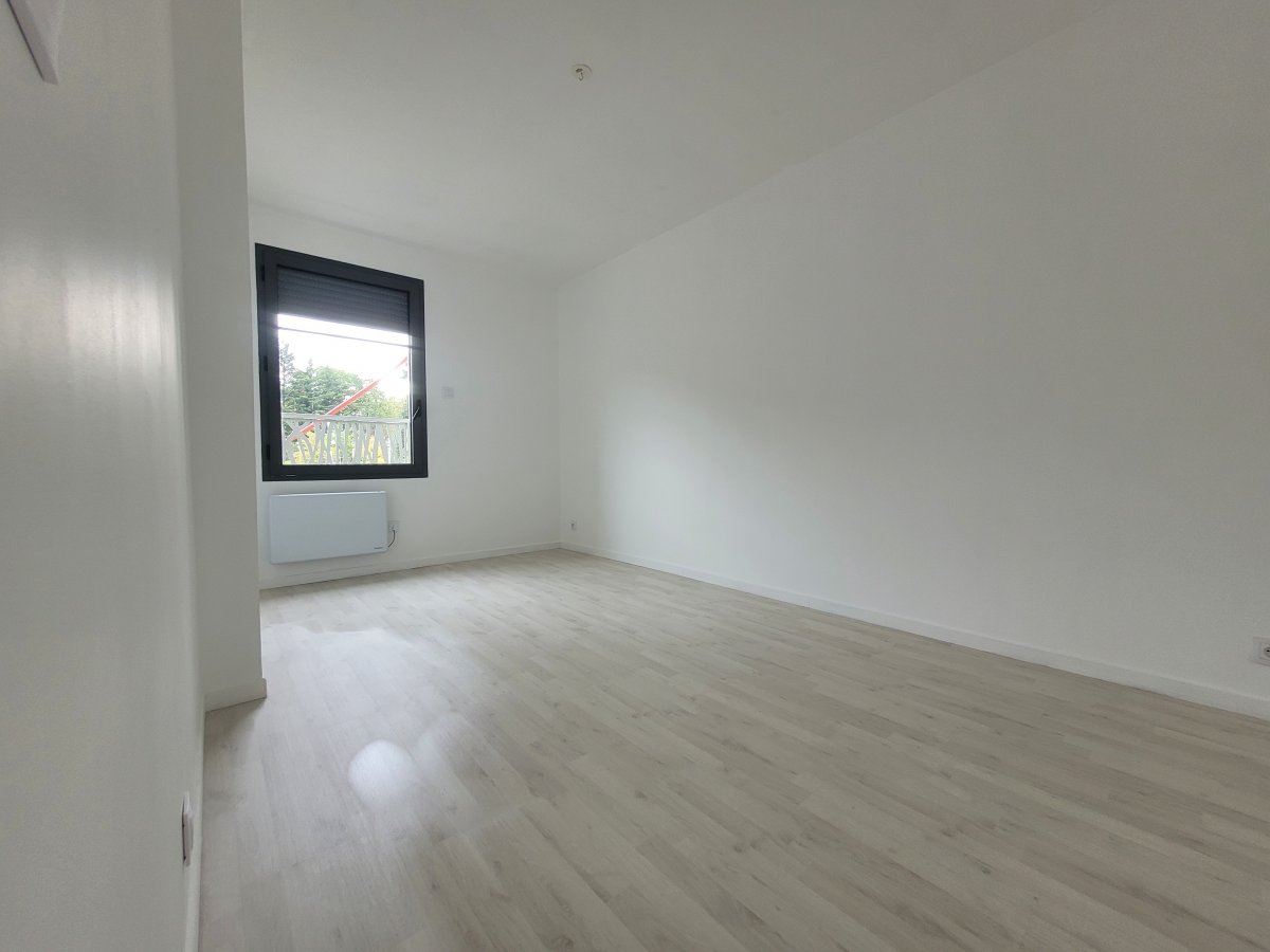 Location Appartement  2 pices - 41.62m 95120 Ermont