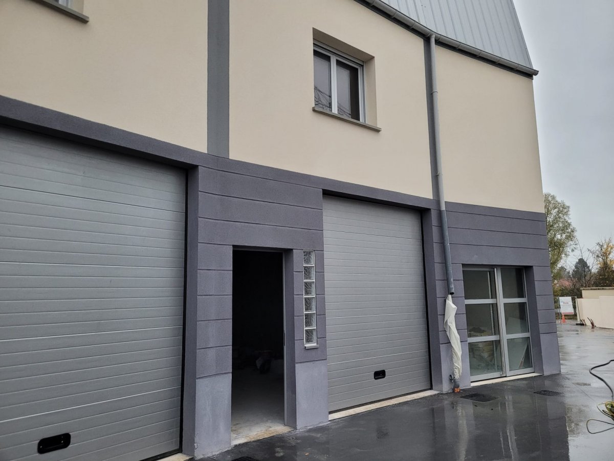 Vente Entrept  - 41m 77610 Fontenay-tresigny