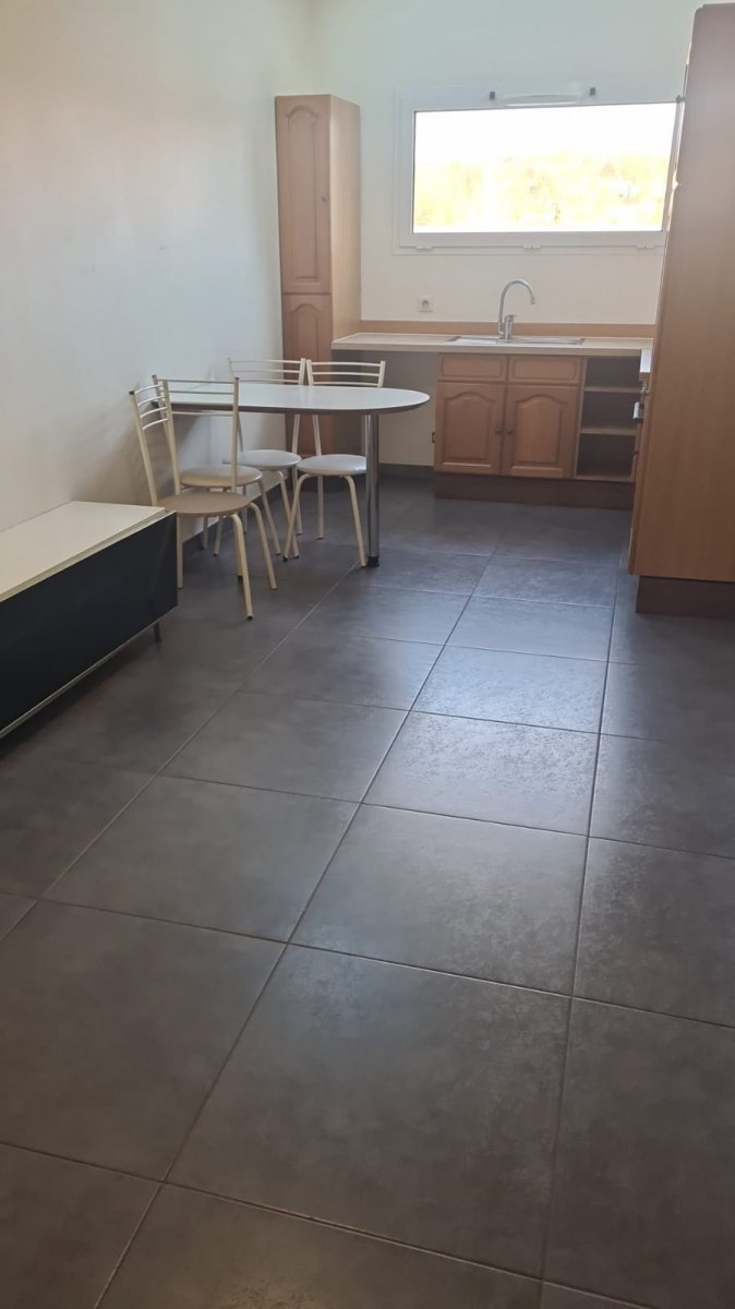 Location Bureau  1 pice (studio) - 35m 95360 Montmagny