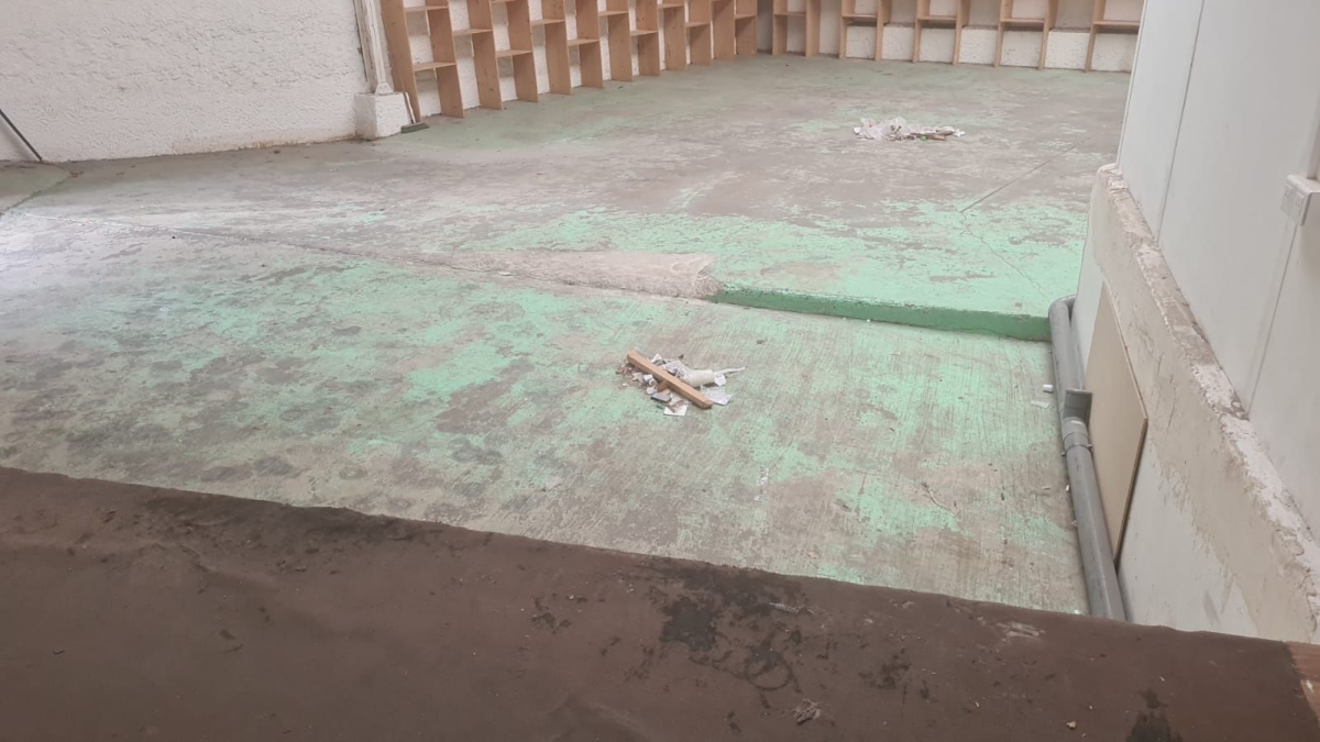 Location Local commercial  - 210m 95100 Argenteuil