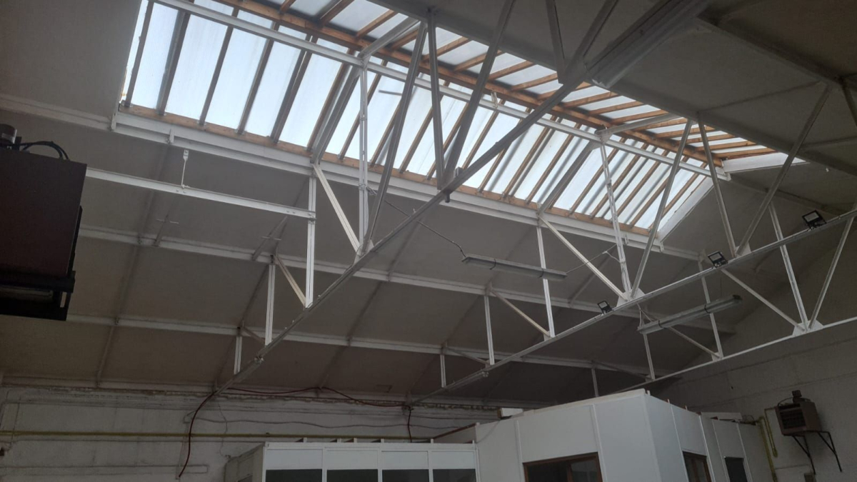 Location Local commercial  - 210m 95100 Argenteuil