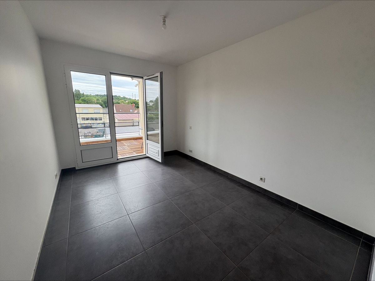 Location Appartement  3 pices - 68m 95360 Montmagny