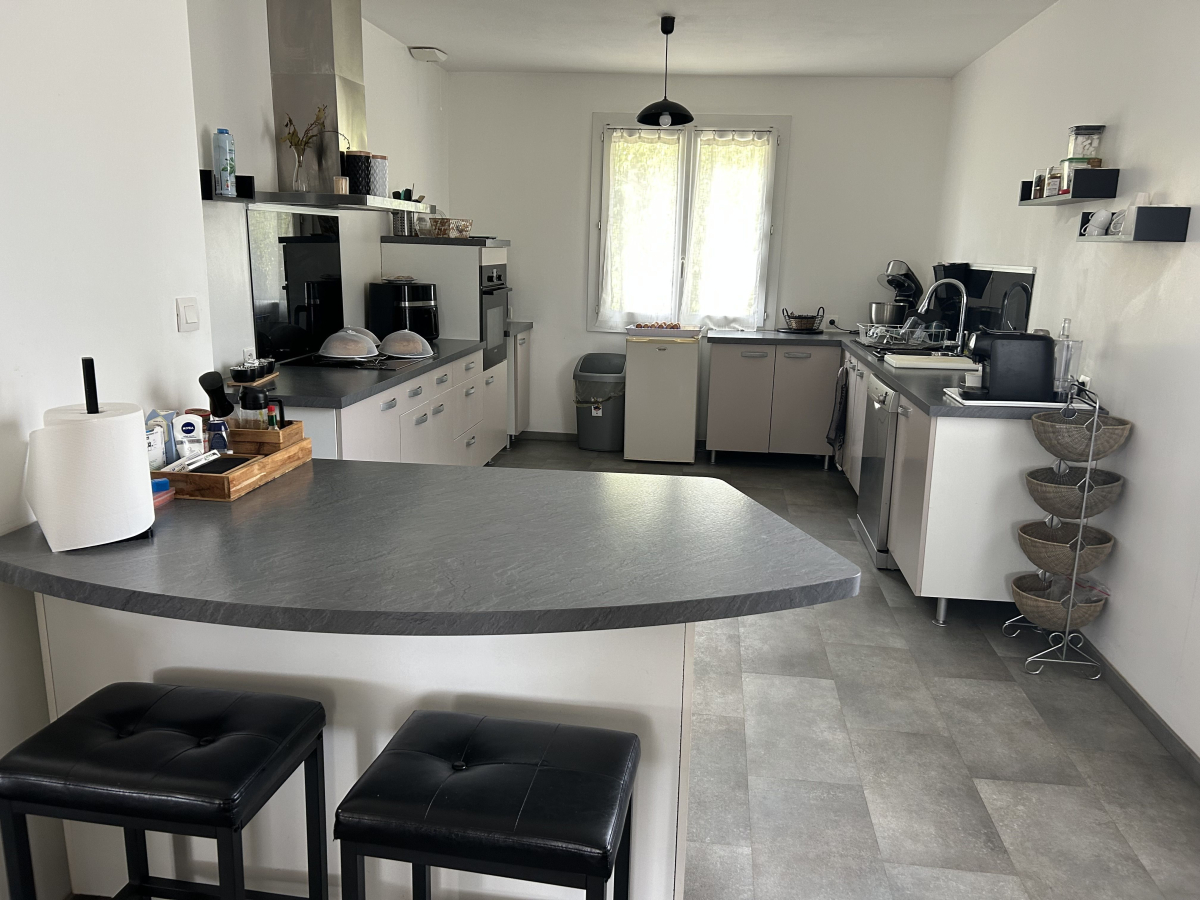 Vente Maison  5 pices - 109m 85450 La Taillee