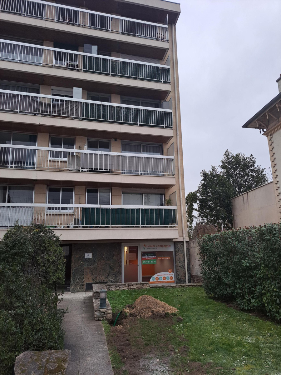 Location Local commercial  5 pices - 99m 95170  Deuil-la-barre