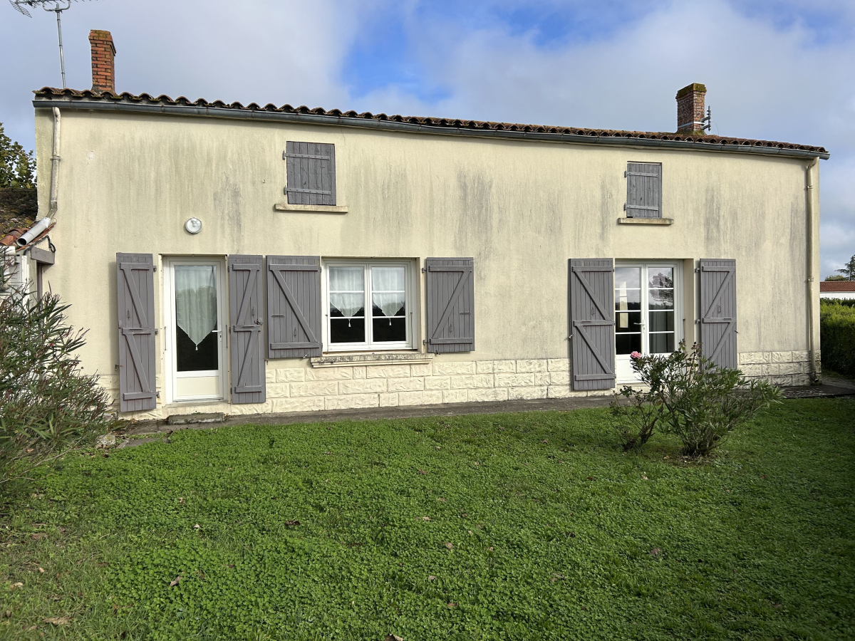 Vente Maison 4 pièces - 110m² 85450 La Taillee