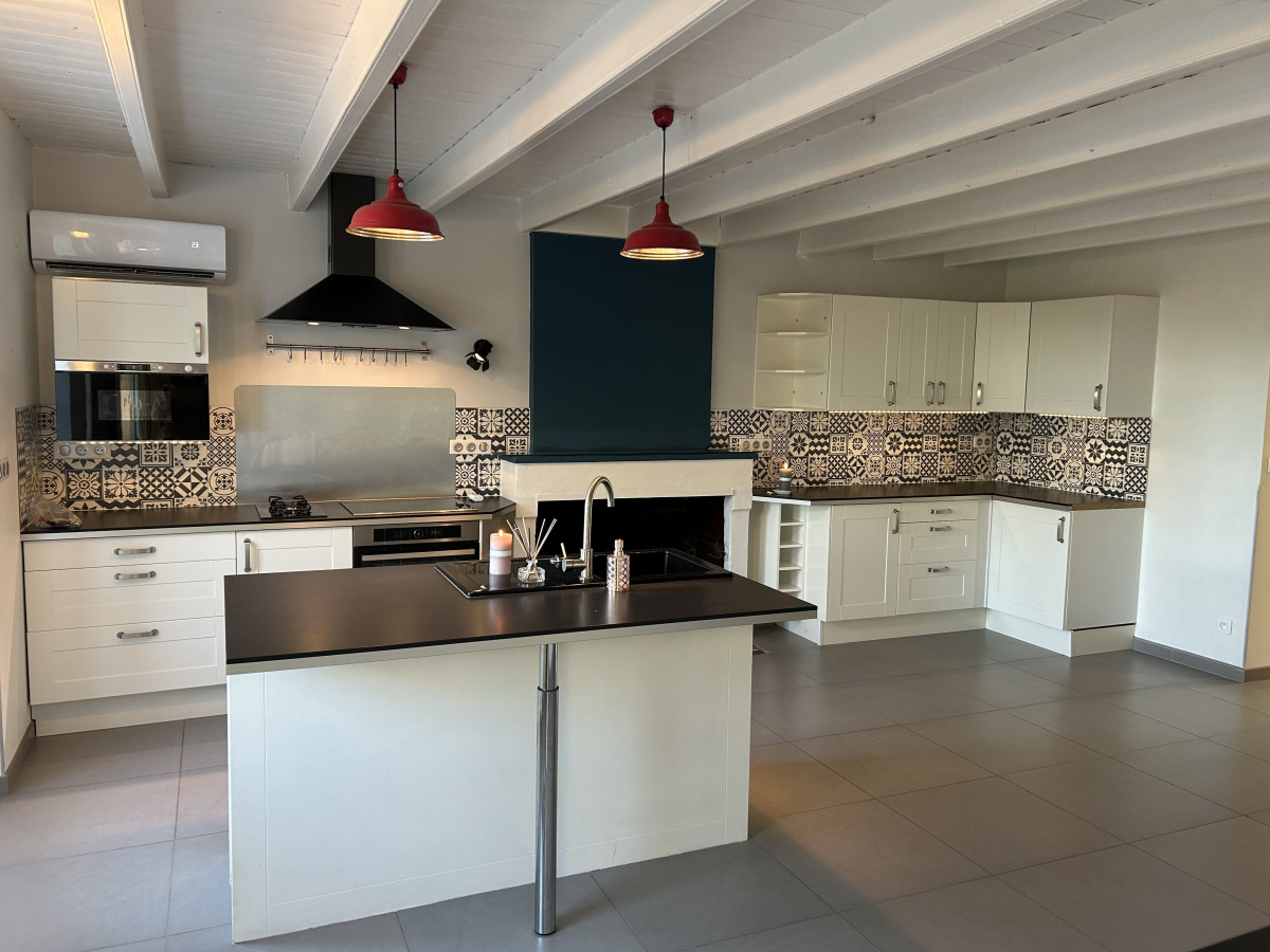 Vente Maison  8 pices - 200m 85770 L'ile-d'elle