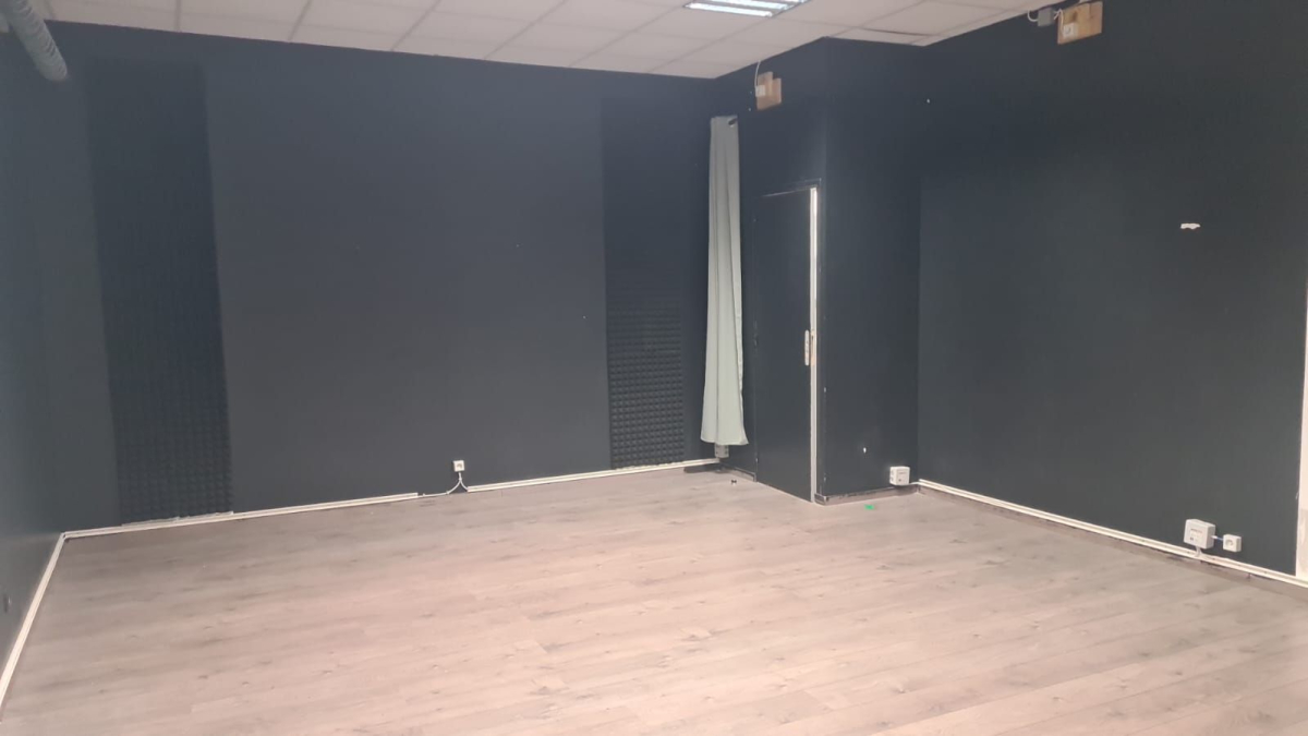 Location Local commercial  - 55m 95100 Argenteuil