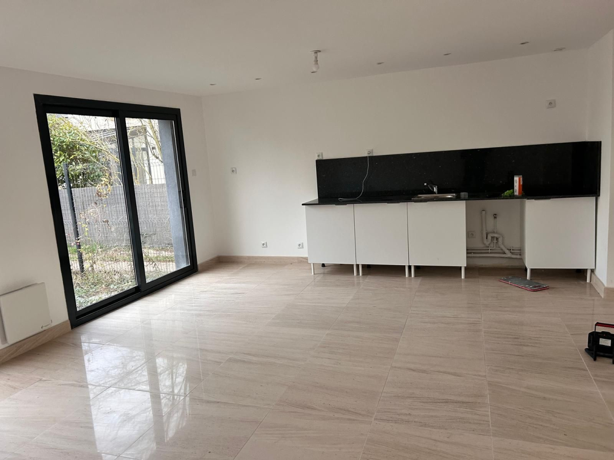 Location Appartement  6 pi�ces - 126m� 95410 Groslay
