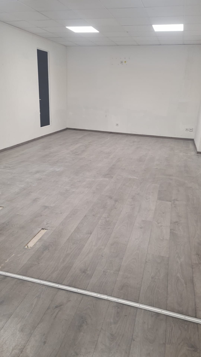Location Local commercial  1 pi�ce (studio) - 400m� 95100 Argenteuil