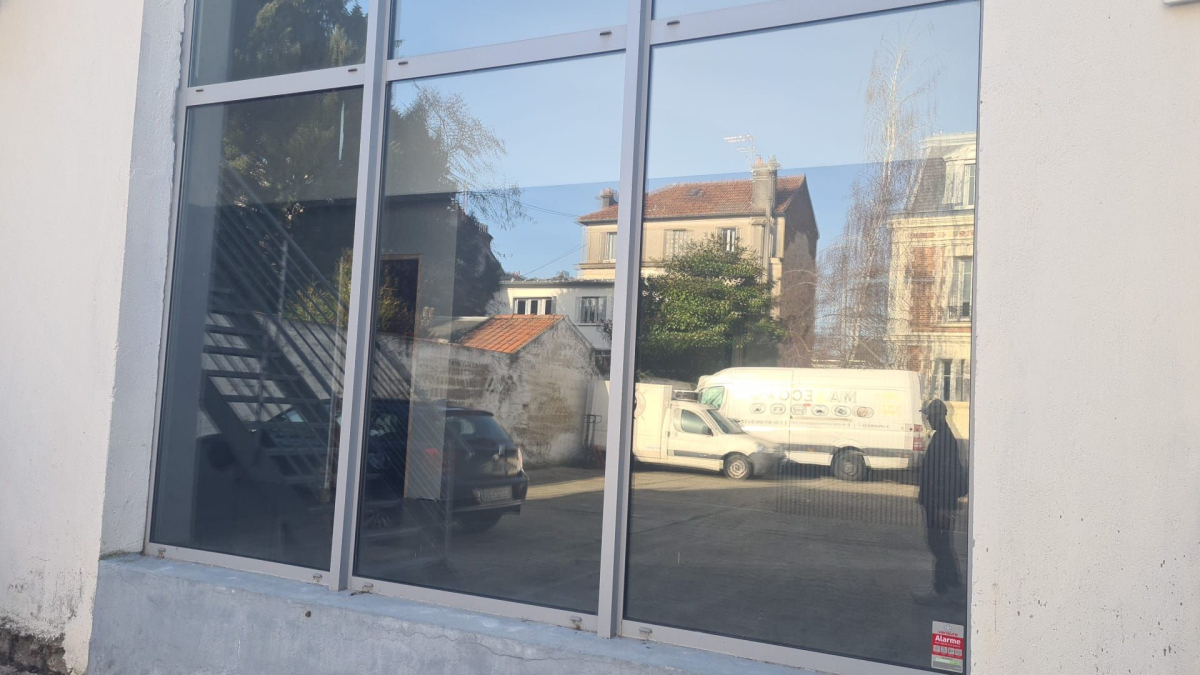 Location Local commercial  1 pi�ce (studio) - 400m� 95100 Argenteuil
