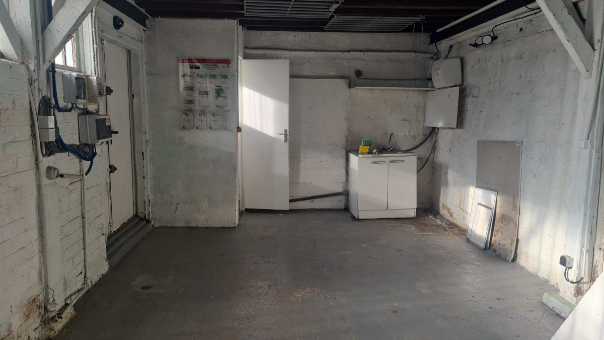 Location Bureau  1 pi�ce (studio) - 70m� 95100 Argenteuil