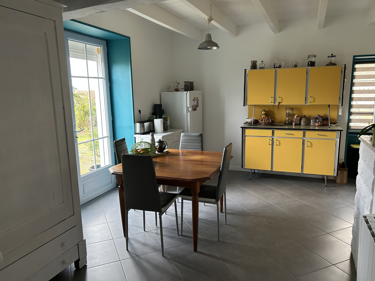 Vente Maison  5 pi�ces - 140m� 85240 Saint-hilaire-des-loges