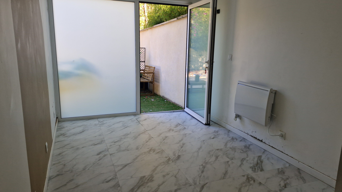 Location Local commercial  1 pi�ce (studio) - 11m� 95600 Eaubonne