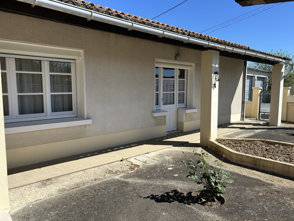 Vente Maison  3 pi�ces - 80m� 17170 Courcon