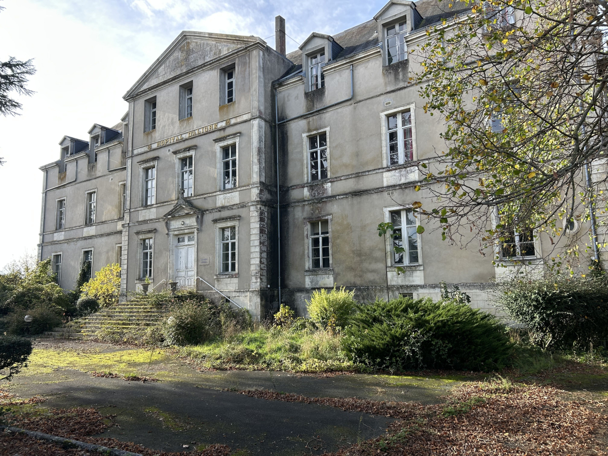 Vente Maison  - 1460m� 17230 Marans