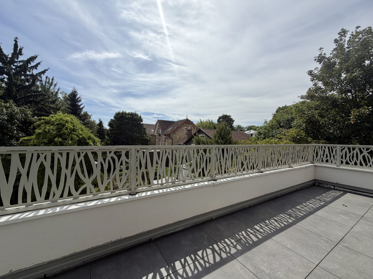 Location Appartement  4 pi�ces - 130m� 95120 Ermont