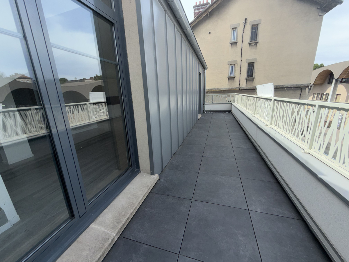Location Appartement  4 pi�ces - 130m� 95120 Ermont