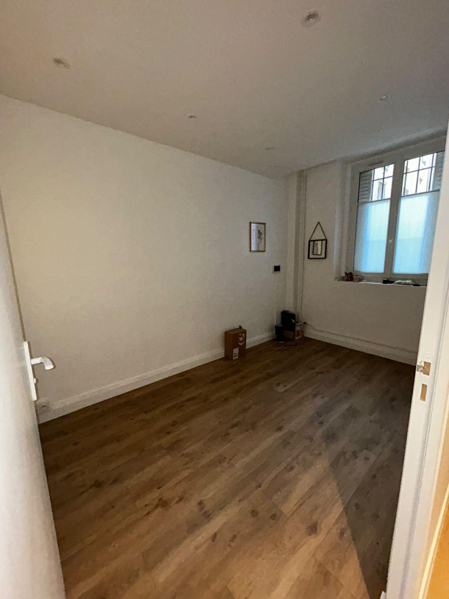 Vente Boutique  3 pièces - 49m² 75012 Paris