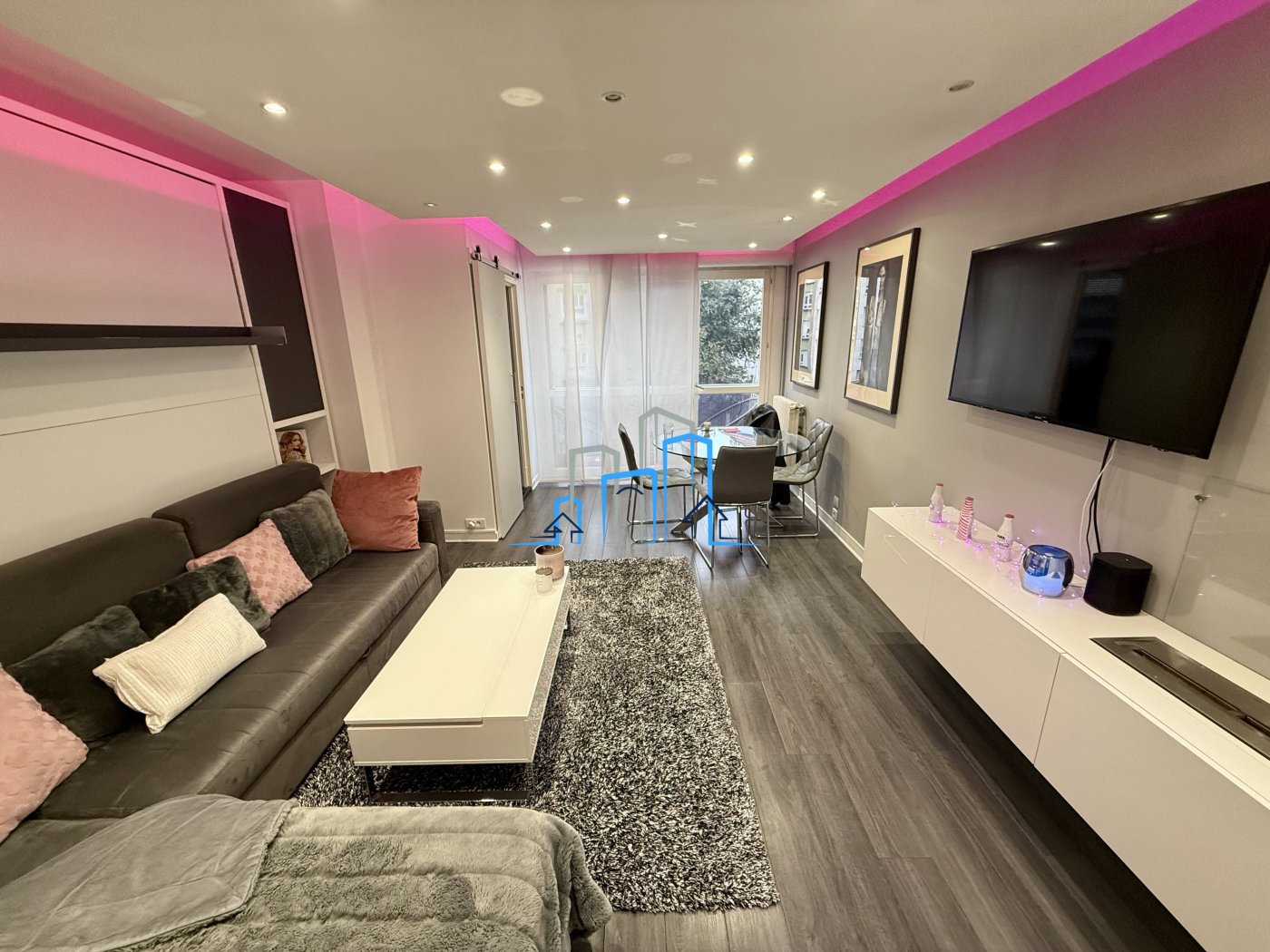 Agence immobilière de 