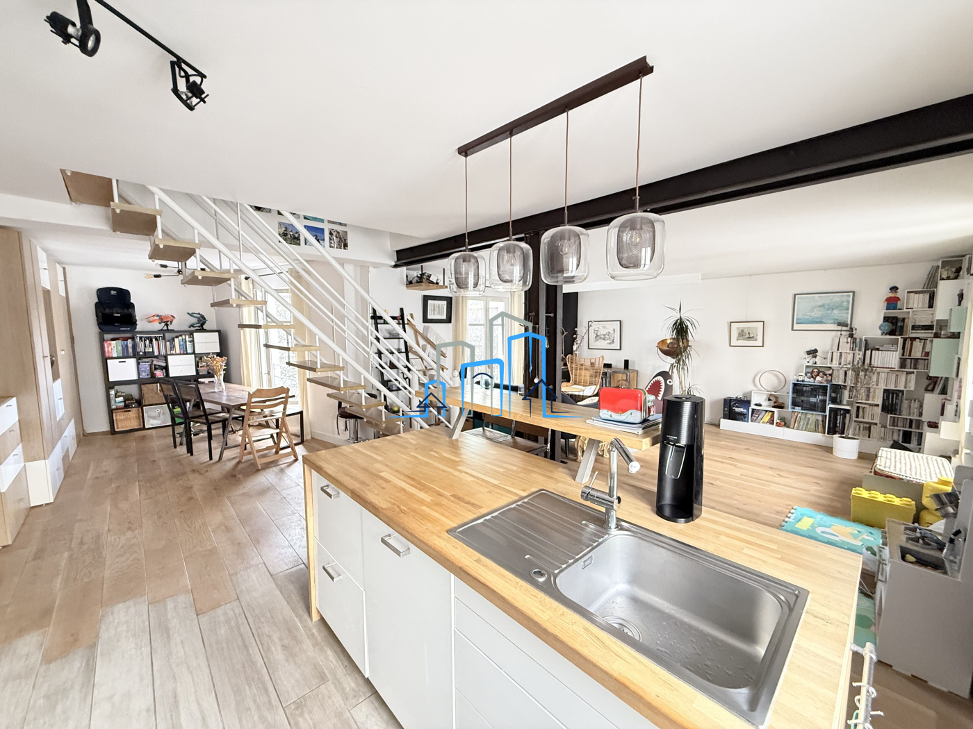 Agence immobilière de 