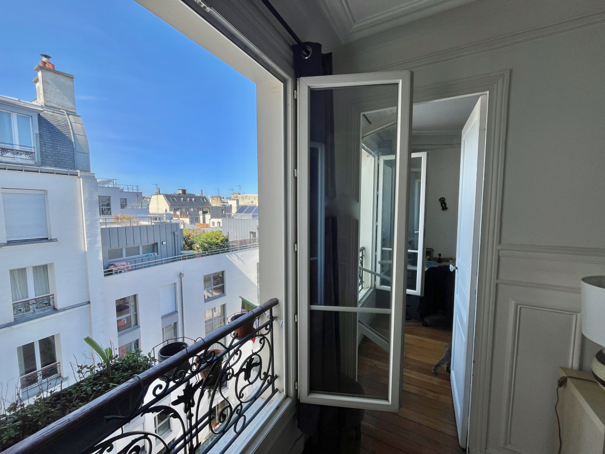 Vente Appartement  2 pices - 34.6m 75018 Paris