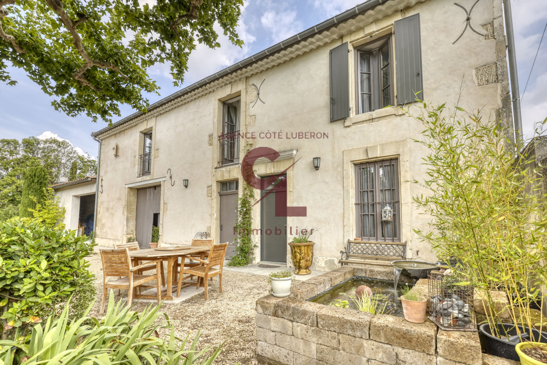 Maison 7 pièces 1160 m² · à Chateaurenard · 1 160 m² · 590 000 €