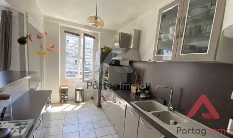 Vente Appartement  3 pièces - 50m² 75011 Paris