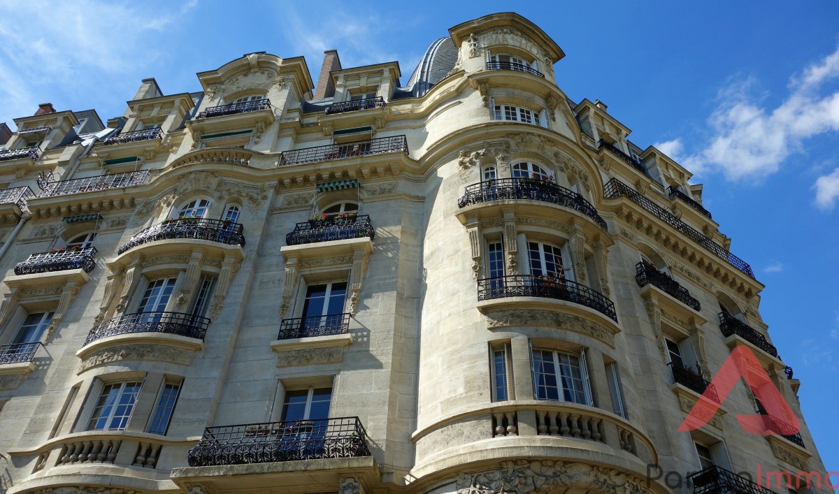 Vente Appartement  5 pièces - 77m² 75018 Paris