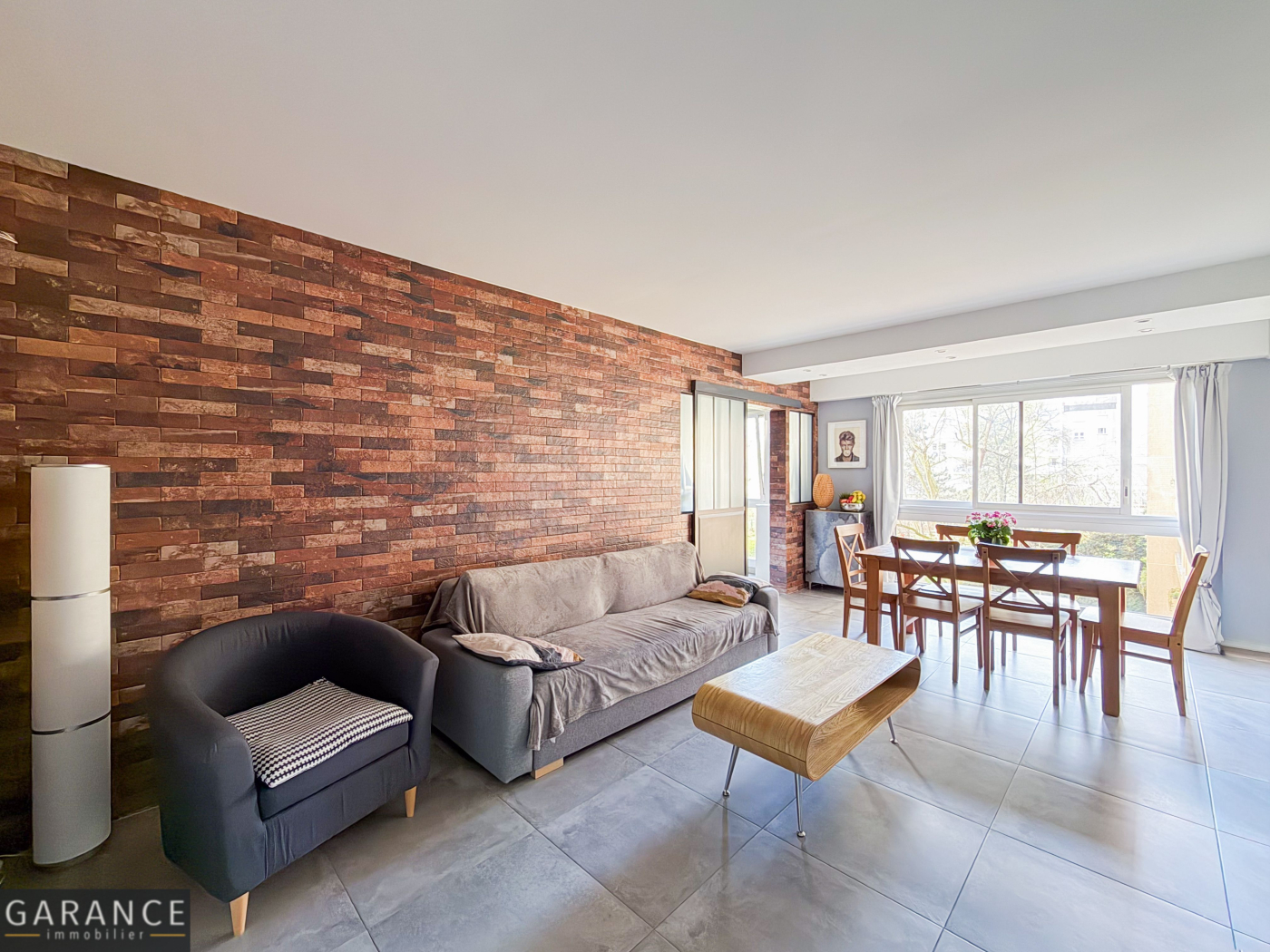 Agence immobilière de 