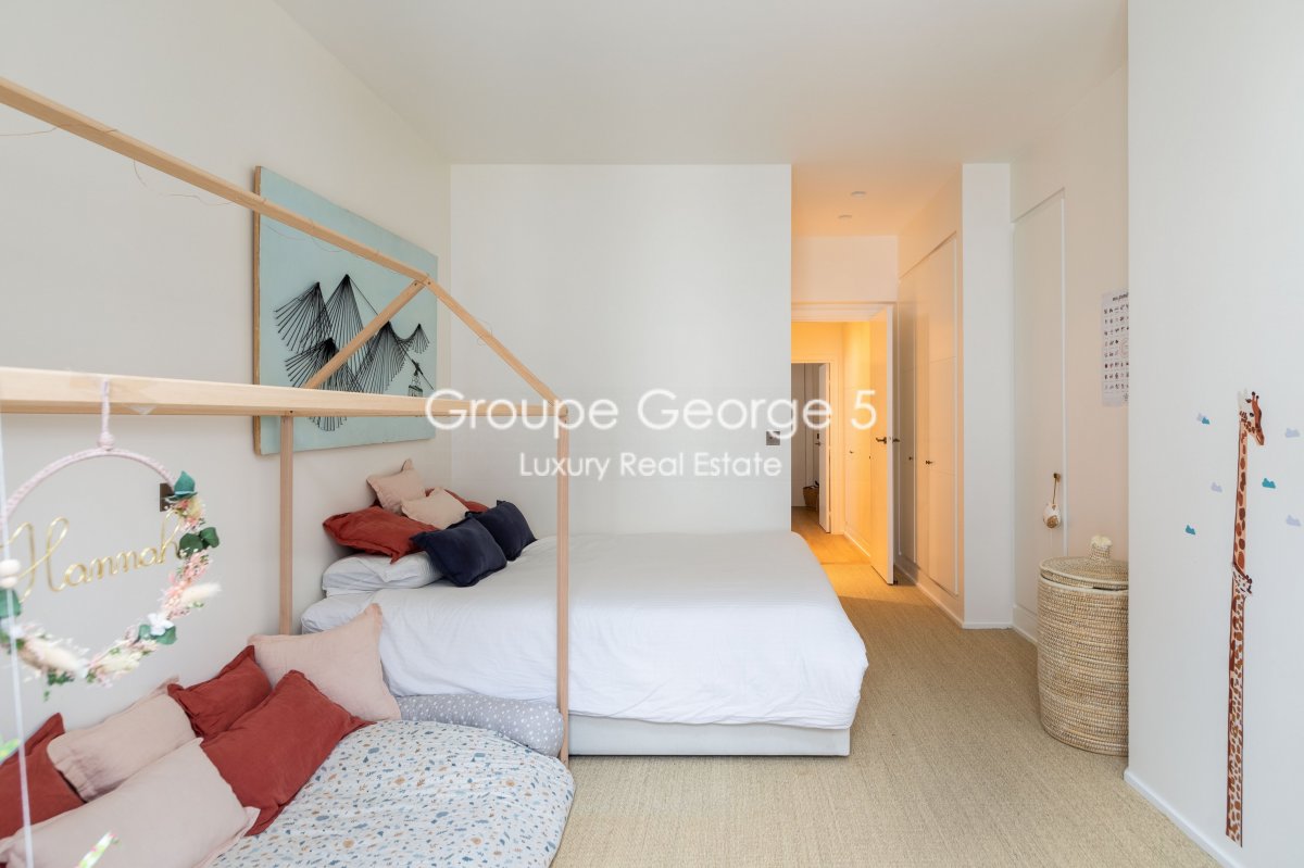 Vente Appartement  4 pices - 140m 75007 Paris