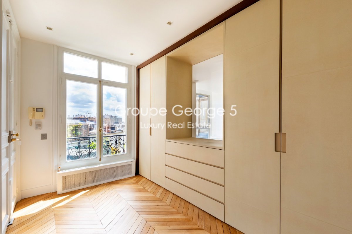 Vente Appartement  7 pices - 270m 75016 Paris