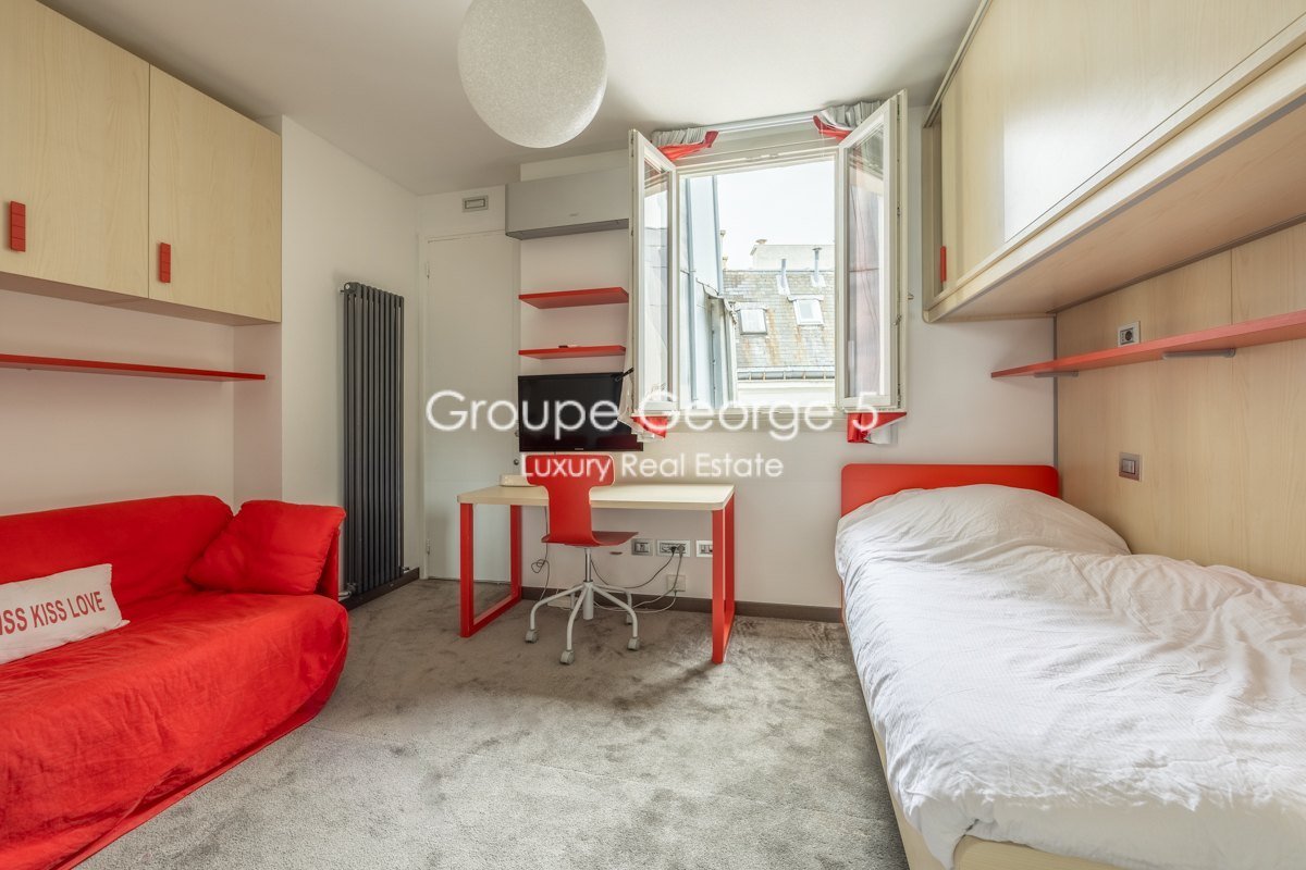Vente Appartement  5 pices - 168.54m 75008 Paris